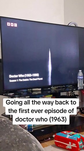 Doctor who!!! first ever episode, not sure im going to get on with this😂😂😂 #whoniverse #doctorwho #firstepisode #1963 #drwho