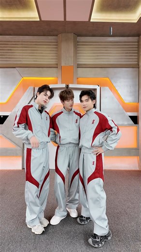 70K views · 4.1K reactions | Hồ Đông Quan, minhtin và Swan Nguyễn | BEAUTIFUL GIRL dance challenge ✨ Đoạn dance break cuốn không lối thoát  --- Techcombank đồng hành cùng các tân binh nối tinh hoa, vượt giới hạn #Techcombank #SinhLoiTuDong #VuotTroiHonMoiNgay #TanBinhToanNang | Tân Binh Toàn Năng | Facebook