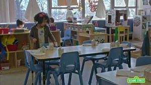 71 reactions · 20 shares | Ordinary moments like preparing meals or cleaning up can offer opportunities to build skills that prepare kids for school. Morning, noon, or night, you can integrate learning into daily routines! | Sesame Street in Communities | Facebook