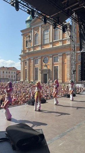 KALMAR!!!! T A C K för idag! 🫶🏼🫶🏼🫶🏼🫶🏼 @kalmarstadsfest 📸: @pellealdestam | Dolly Style