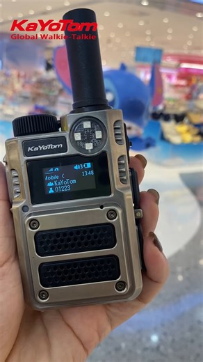 Why Professional Truck Fleets Choose Two-Way Radios Over CB Radios #twowayradio #walkietalkie #outdoor #truckdriver #security #construction | Kayotom-radios