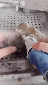 Yqjg1688 on Döuyin uses water and an electric chisel to carve extremely detailed sculptures out of stone! 🐸 #amazing #artlife🎨 #artshelp #arts #earth #artist #nature #recycling #fineart #sculpture #animals #frogs | Arts Help