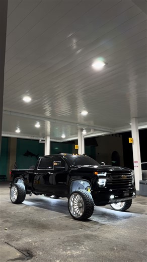 Exploring the Features of Chevy 2500HD Trucks