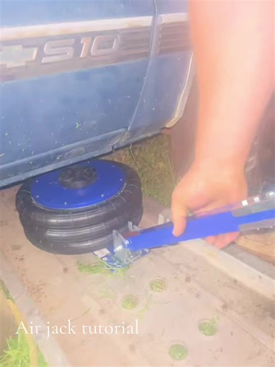 We put it on a ramp to give it a solid foundation just to show you in this video thanks hubs @R3968 for the demo #vevorairjack