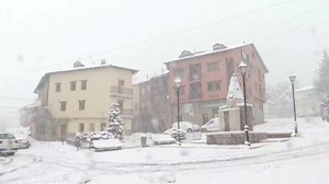 Spain gets heaviest April snowfall in 20 years
