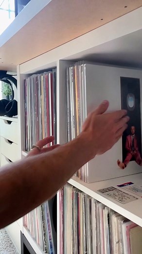 Mac Miller’s WATCHING MOVIES WITH THE SOUND OFF 10TH ANNIVERSARY VINYL 🫨 You can tell a ton of love and effort went into making this. S/O to @drewtetz for the sick zoetrope and much love to the people over at @RostrumRecords 👊 #vinyl #vinylrecords #macmiller #macmillervinyl #wmwtso #10thanniversary #mostdopefamily #rostrum #rostrumrecords #zoetrope #watchingmovieswiththesoundoff #viraltiktok #vinyltok