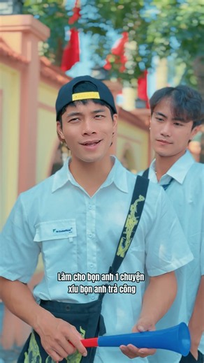 Nhà D.U.A số 130 : Kính vạn hoa #shorts #haihuoc #duaoii2001 #dieu #sáodiều #ytshorts