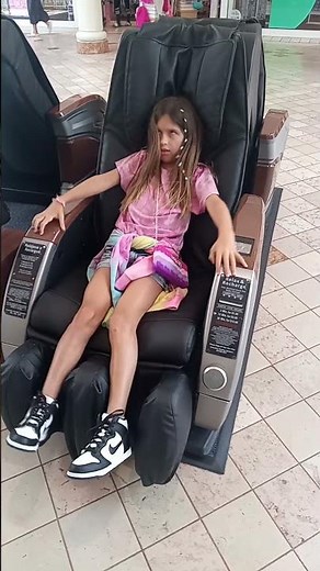 Massage Chair ACCIDENT #accidentnews #malfunction #accident #chair