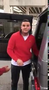 277K views · 2.7K shares | Triste es ver a familias viviendo en la calle, saber que hay personas muriendo de hambre y no poder ayudar. Yo brindo mi mano a quien en verdad la necesita. Un granito de arena ayuda...hay milles de personas con hambre. brinden el pedazo que puedan! Gracias dios por el pan de cada día! somos afortunados! | Robin Carril | Facebook