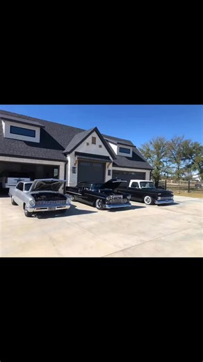 Sunday Rollin With The Homies. #goodpeople #SundayFunday #classicscars | Timothy Shawn McGill