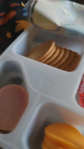 alien man (@.is.freaky)’s videos with original sound - Satisfying Lips® 💋