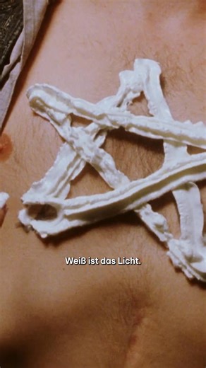 Heute Abend wird’s bei RTL Super magisch!✨🧙‍♀️Um 20:15 entführt euch unser Hollywood-Super Movie „Zauberhafte Schwestern“ in ein Abenteuer voller Hexerei, in dem zwei Schwestern nicht nur mit einem uralten Fluch, sondern auch mit den Tücken der Liebe zu kämpfen haben.💜🔮 Mit Sandra Bullock und Nicole Kidman in ihren zauberhaftesten Rollen! 🌙✨Seid ihr dabei? 🎥🍿 #rtlsuper #programm #highlights #zauberhafteschwestern #comedy #supermovie #drama #fantasy #feelgood #familymovie #filmabend #sandra