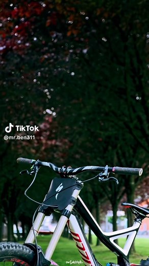 Specialized Demo 8 Review: The Ultimate 4K Cycling Experience