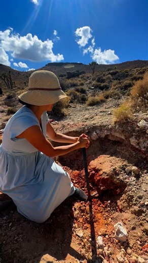 Always a great stop 🛑 in Nevada! Gem field is a sweet spot we found a few years ago! It’s a public pay to dig. There’s so many different veins of calcedony, jasper, opal, and more! The blood red is my favorite! 😍⛏️ | That Camping Couple