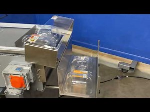 Model 640S Custom Clamshell Labeling Solution – Dual Applicators in Action
