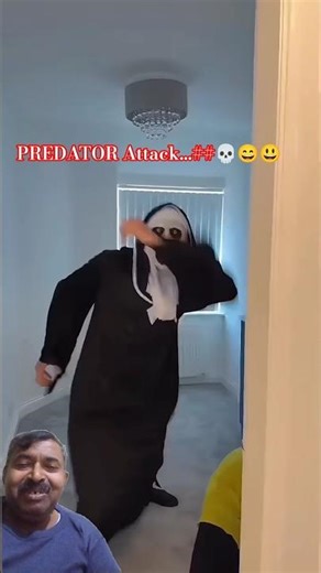 PREDATOR Attack...##💀😄😃 #funny #comedy #memes #greenscreenshorts #1000subs #shorts