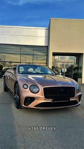 Why does Bentley look more exclusive than Rolls Royce ❓ #rollsroyce #bentley #luxurycars