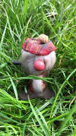 Vintage 1960s humorous scotsman with outstretched arm. Joke originated from a Monty python scetch 😆