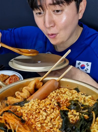 Buldak Stew Ramen: A Spicy Korean Food Experience