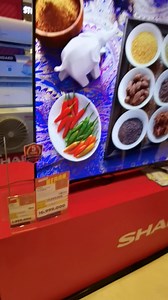 Nih contoh TV 75 inci. Layar bioskop. #segera HARGA barunya. Tuh. 17 jutaan.. 😂 Nunggu seken punyaku aja..... 8 jutaan😆 | Martin