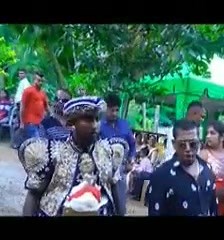 37K views · 819 reactions | ජීවිතේ ලස්සනම දවසෙ හදවතේ ගායකයා ගීතවත් වු මොහොත ️♥️ Chamara Weerasinghe ❤️❤️❤️❤️ | Live Show in Sri Lanka | Facebook