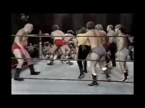 killer khan attacks Ted Dibiase. Mid- South wrestling 1980