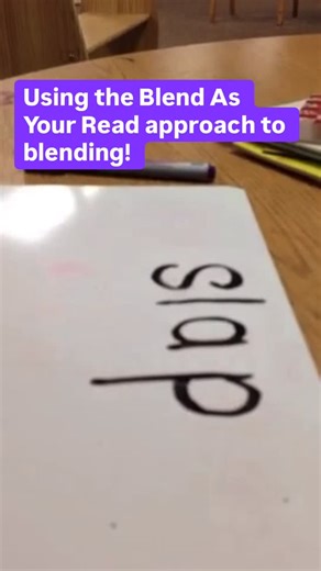 Most programs teach you to have the student say each letter-sound separately, BUT sooo many kids struggle with this approach to decoding. Which is why I rely on a method that DOES work for everyone – the Blend As You Read decoding strategy! #ReadingIsFundamental #ScienceOfReading #ReadingSimplified #ReadingCommunityOfInstagram #ReadingTeachers #ReadingSpecialist | Reading Simplified