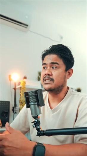 🖥️ Fikir kecil tak boleh perform? M6 Ultra akan mentakrif semula multitasking anda! 💥 AMD Ryzen™ 5 7640HS Radeon™ 760M, lancar untuk suntingan, rendering, gaming dan kerja pejabat ⚡ 128GB DDR5 RAM 8TB SSD, muat naik pantas dan stabil, kuasa penuh untuk kreativiti dan produktiviti 🖥️ Output 3 skrin 4K, multitasking, gaming dan cipta kandungan sekaligus ❄️ Dua kipas mod Senyap/Prestasi, cekap dan senyap walaupun digunakan lama 🌐 Dual 2.5G LAN WiFi 6E, penghantaran fail besar tanpa masalah 🔥 B