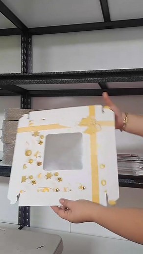 9.6K views · 101 reactions | Christmas cake box design | Love Cakes | Facebook