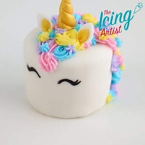 31K views · 180 reactions | How to make this adorable and EASY mini unicorn cake 濾 #bakinglove | The Icing Artist | Facebook