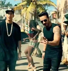 80K views · 562 reactions | Despacito google translated, so funny.  Turn on the sound  Credit to: Late Night Gimp Fight | Oomy | Facebook