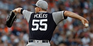 Sonny pickles O's as Yankees sweep twin bill