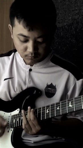 devil in I.. on my custom strat with pickup Fishman fluence. what do you think ?