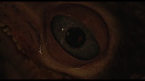 Hatching - Oficial Trailer 2022 Estreno en cines y VOD 29 de abril #Terror #horrorfan Director: Hanna Bergholm Intérpretes: Siiri Solalinna, Sophia Heikkilä, Saija Lentonen, Jani Volanen Tinja, de 12 años, está desesperada por complacer a su madre, una mujer obsesionada con presentar la imagen de una familia perfecta. Una noche, Tinja encuentra un huevo extraño. Lo que eclosiona está más allá de la creencia. | Lo Que Viene Al Cine | Facebook
