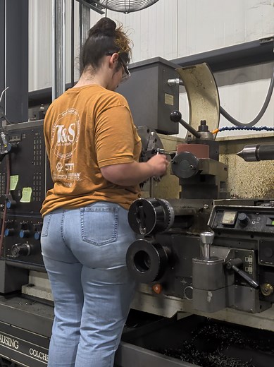 Early Two-Person Lathes: How Manual Rope-Driven Turning Worked