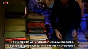 Boeken stapelen, posters föhnen en water tot aan je knieën : NOS : Free Download, Borrow, and Streaming : Internet Archive