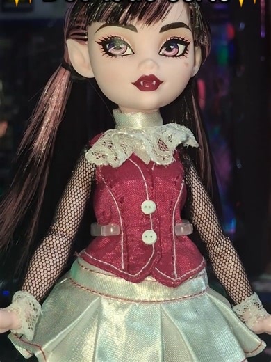 Customization of Draculaura Outfit: Success Story