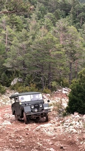 Land Rover Series 1 80 Minerva #automobile #carrestorationproject