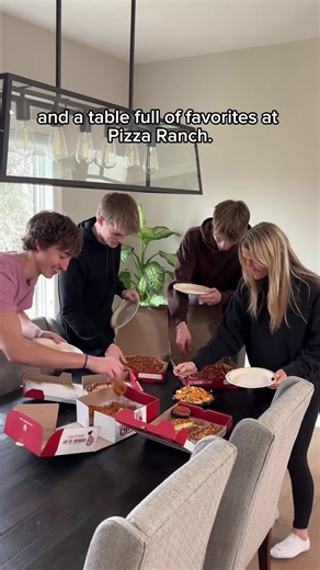 Great Deals on Pizza and Chicken with Free Cookie!