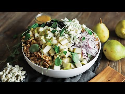Pear and Gorgonzola Salad