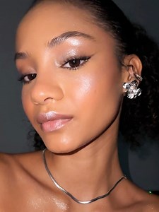 Sparkle overload detected 🤖 Liven up your glam with shimmer that breaks The Matrix using our Enter The Matrix Highlighter and Slowmo Lip Gloss 👄 ✨ Fufill your glam destiny with this collection out now at SHEGLAM.com 💚🖤 Featuring: The Matrix Resurrections | SHEGLAM Enter The Matrix Highlighter ID: 138221339 #highlighter #highlighterhack #viralhighlighter #highlighterglow #glitterhighlighter #SHEGLAM #SHEGLAMcollection #SHEGLAMxTHEMATRIX | SHEGLAM