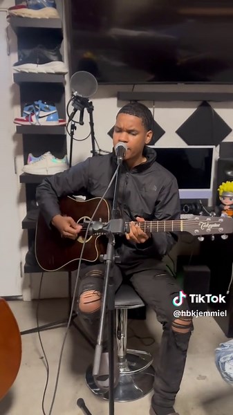 Lolo Felix 🔥 - Arsenal Efectivo - Guitarra | Tololoche - Corridos Tumbados