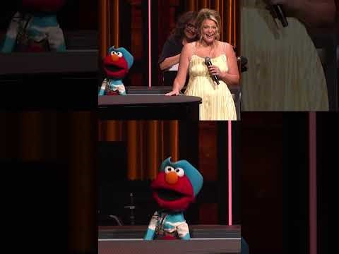 Elmo Makes His Grand Ole Opry Debut,With Some Help From Lauren Alaina: ‘You Like Elmo’s Bolo Tie?’