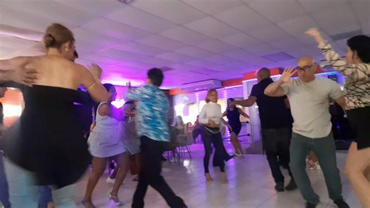 Aun estas a tiempo! No lo pienses más y llégale!!! 🔥 🔥 🔥 | Just Dance Salsa Lessons