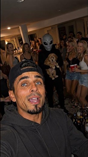 #partysamstag mit #alien 👽🐶