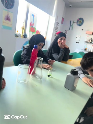 Elephant toothpaste experiment By grade 6 A #CapCut #foryou #Leaders #Kalar #slemany