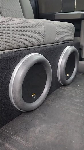 KING Of Sub's JL Audio w7 10's In A Custom Ported Box!!! #basshead #soundquality#jlaudio #w7