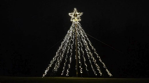 It's a beautiful sight at Oak Crest! The community is decked out with festive decorations and lights and is ready for the holidays! | Oak Crest