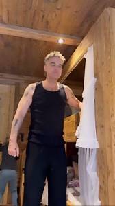 109K views · 1.1K reactions | Sunday Funday  #RobbieWilliams #Coco #Beao Please follow for all the latest Robbie Williams news | Robbie Williams • The Unforgettable Concert | Facebook