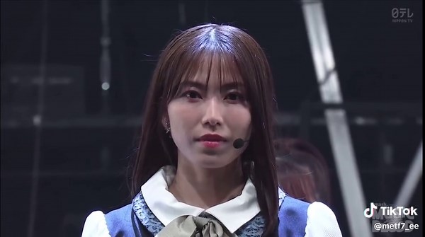 AKB48 - RIVER Performance Highlights